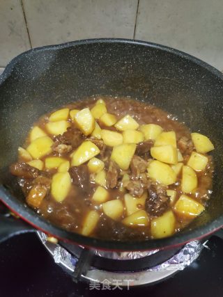 土豆焖牛腩的做法步骤：9