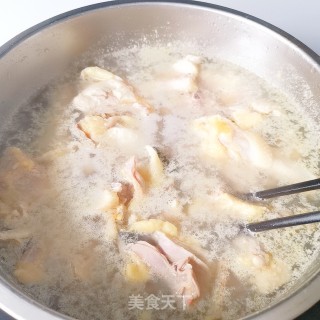 虫草花老母鸡汤的做法步骤：4