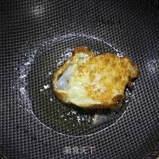 白菜鸡蛋面的做法步骤：2