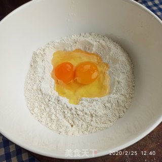 电饭煲自制面包的做法步骤：1
