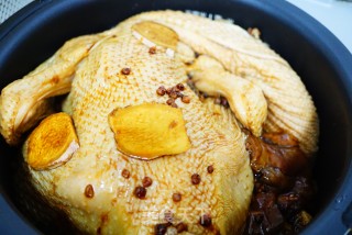电饭煲焖鸡的做法步骤：6