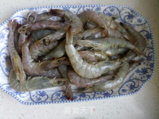 微辣土豆烧大虾的做法步骤：1