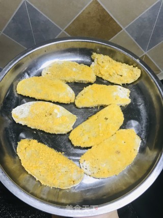 煎馒头片的做法步骤：3