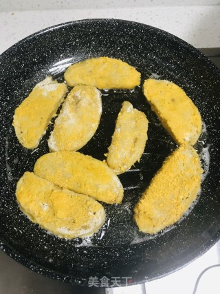 煎馒头片的做法步骤：4