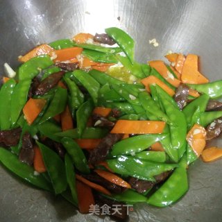 腊肠炒荷兰豆的做法步骤：6