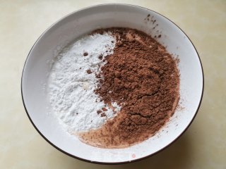 巧克力（脏脏风味）牛奶小方的做法步骤：2