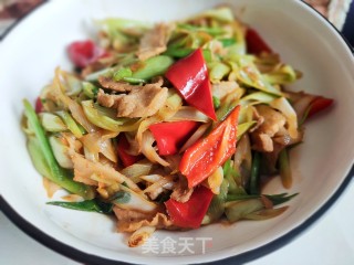 五花肉炒蒜苗的做法步骤：12