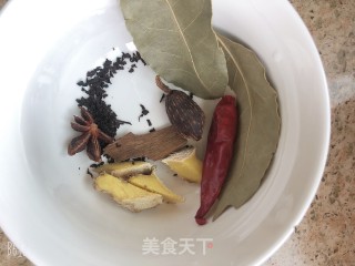 卤鹌鹑蛋的做法步骤：2