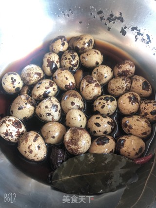 卤鹌鹑蛋的做法步骤：4