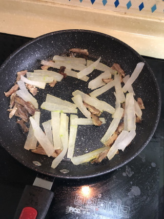 腊肉鸡汤冬瓜条的做法步骤：4