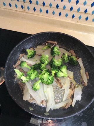 腊肉鸡汤冬瓜条的做法步骤：5