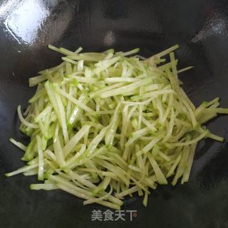 萝卜粉条炒肉的做法步骤：8