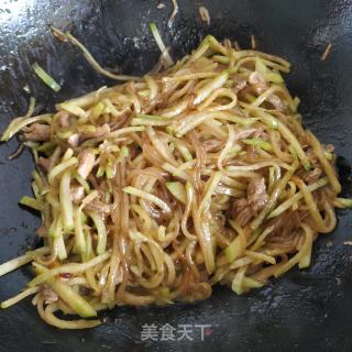 萝卜粉条炒肉的做法步骤：12