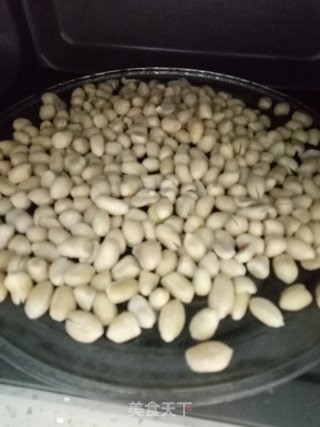 麻辣花生米的做法步骤：1