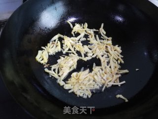 花草炒冬笋的做法步骤：4