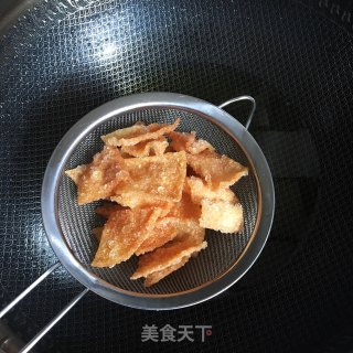 炸饺子皮的做法步骤：4