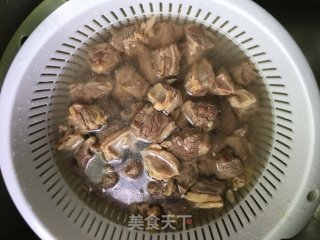 红焖牛肋条的做法步骤：2