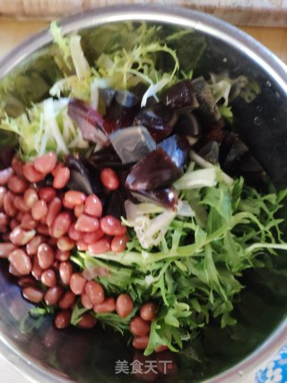 苦菊花生拌皮蛋的做法步骤：4