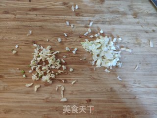 苦菊花生拌皮蛋的做法步骤：5