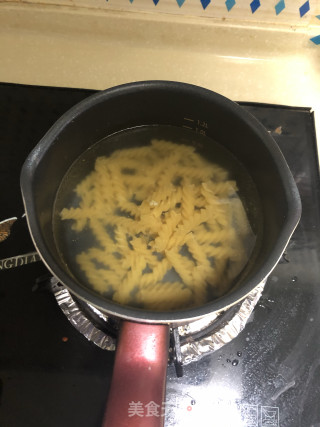 肉排意面的做法步骤：1