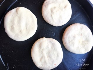 五香麻酱饼的做法步骤：12