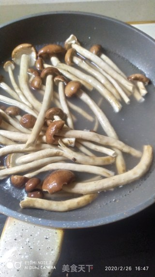 茶树菇蒸排骨的做法步骤：4