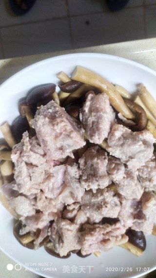 茶树菇蒸排骨的做法步骤：6