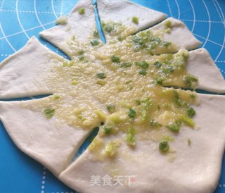 香葱油酥饼的做法步骤：5
