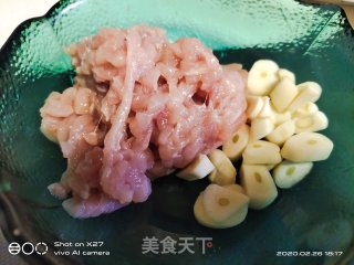 莲藕炒肉丝的做法步骤：2