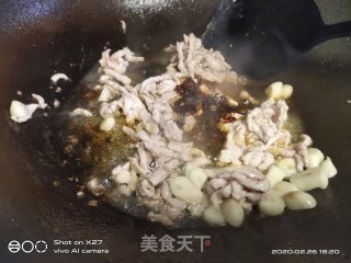 莲藕炒肉丝的做法步骤：3
