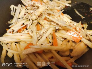 莲藕炒肉丝的做法步骤：5
