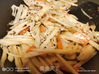莲藕炒肉丝的做法步骤：6
