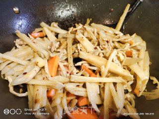 莲藕炒肉丝的做法步骤：7