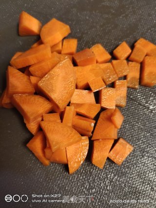 胡萝卜炒牛肉的做法步骤：2