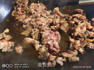 胡萝卜炒牛肉的做法步骤：3