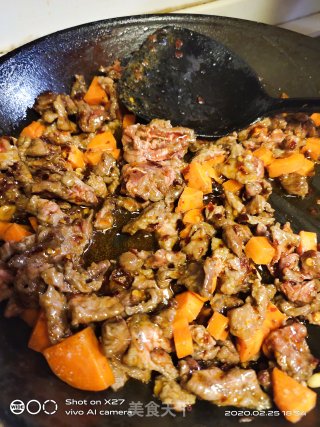 胡萝卜炒牛肉的做法步骤：6