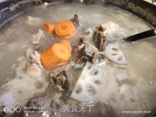 莲藕胡萝卜炖排骨的做法步骤：4