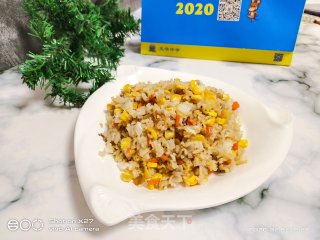 玉米胡萝卜莲藕炒饭的做法步骤：7