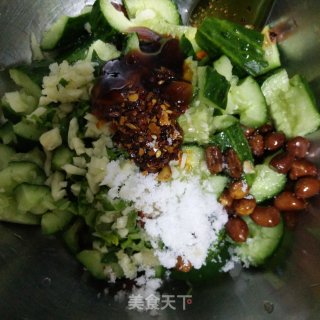 花生米拌黄瓜的做法步骤：4