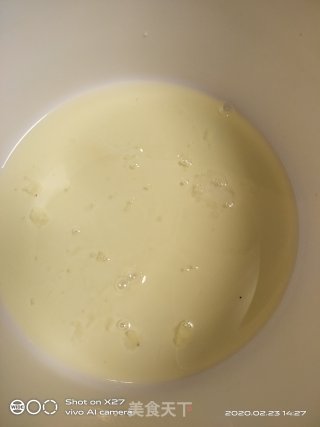 酸奶戚风蛋糕的做法步骤：2