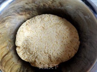 玉米面蒸卷的做法步骤：3