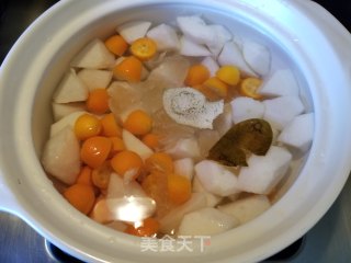 金桔雪梨汤的做法步骤：6
