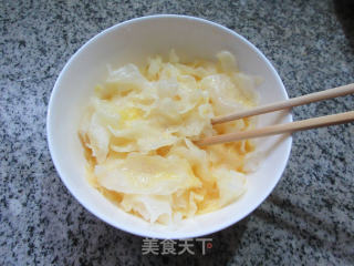 鸡蛋炒银耳的做法步骤：4