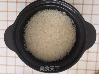 腊味煲仔饭的做法步骤：1