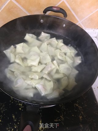 酸辣抄手的做法步骤：5