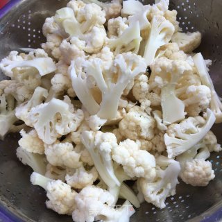 肉片烩花菜的做法步骤：1
