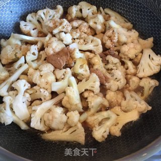肉片烩花菜的做法步骤：5