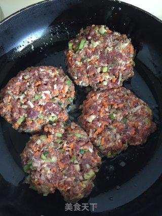 牛肉胡萝卜饼的做法步骤：10