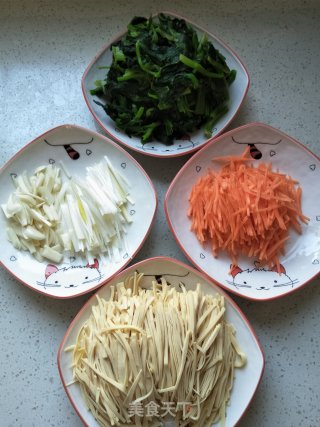 干豆腐拌菠菜的做法步骤：4