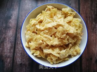 儿菜烩豆腐皮的做法步骤：3